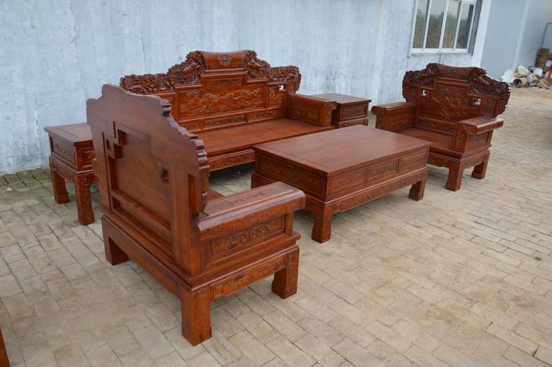时尚家居潮品：实木沙发引领生活新风尚